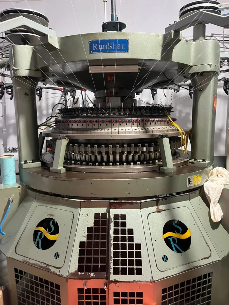 Circular knitting machine 1
